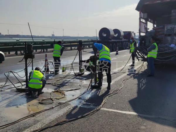 公路鉆孔施工
